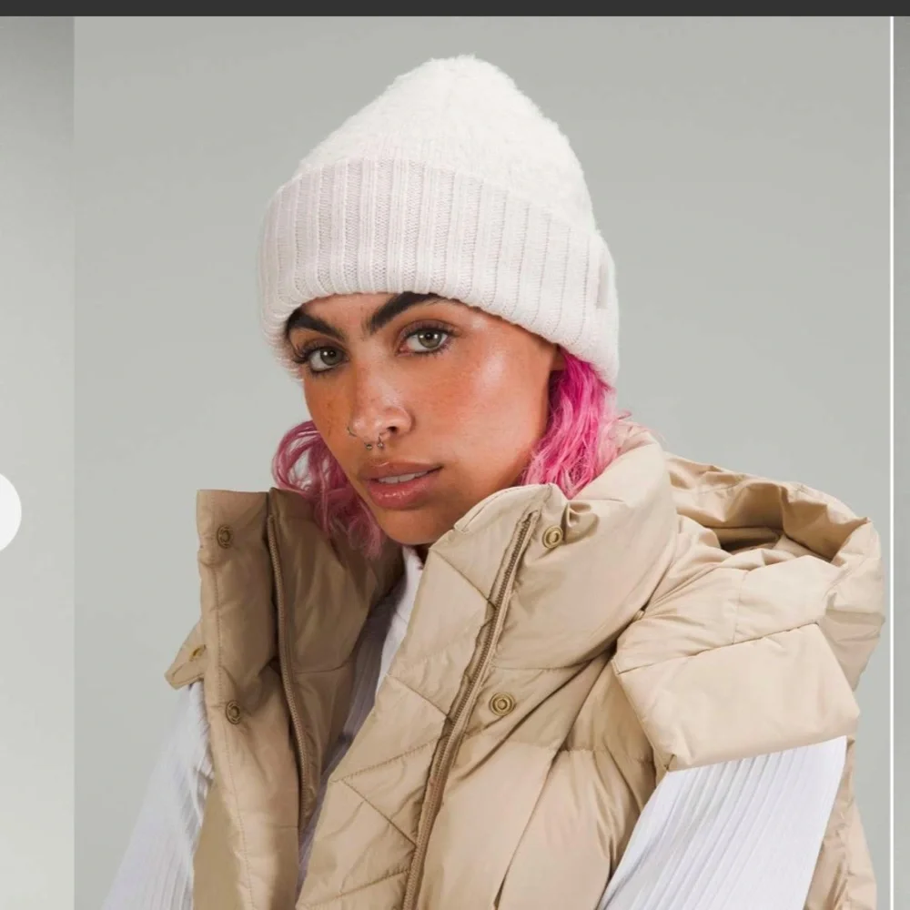 Lululemon Ombré knit textured Beanie Bone/White Opal - Picture 2 of 10